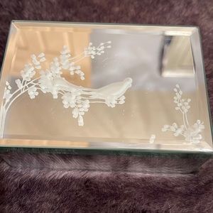 Mirror jewelry box